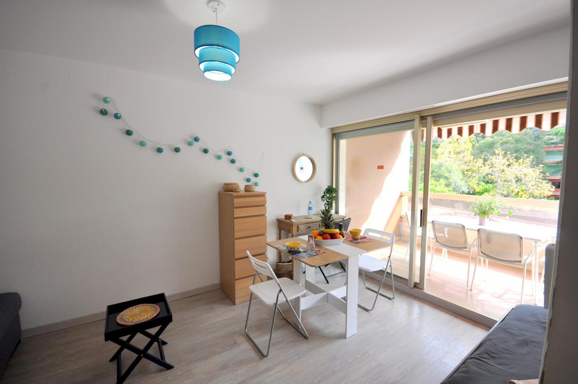 Apartment Confortable A *